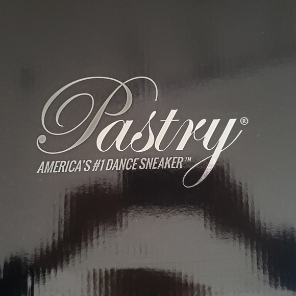 Pastry Women's Pop Tart Star Dance Sneaker Black/Silver Size 6.5 Brand New InBox - Picture 4 of 4